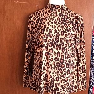 Mock neck leopard top